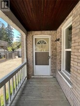 592 Peel St in Woodstock, ON - Building Photo - Building Photo