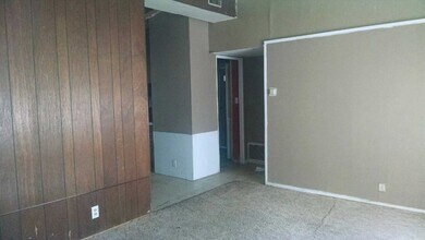 206 Home Dr in Dekalb, IL - Building Photo - Building Photo