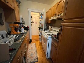 28 Quint Ave in Boston, MA - Building Photo