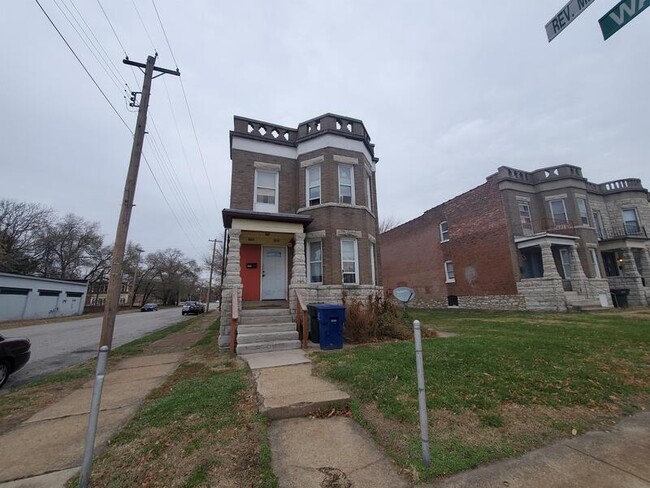 property at 4641 Washington Ave