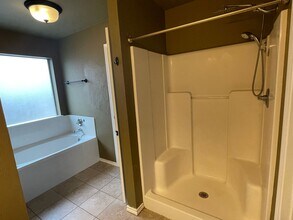 5415 Roadrunner Dr in Durant, OK - Building Photo - Building Photo