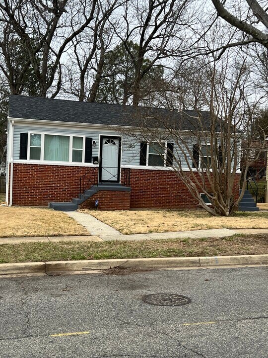 3802 Thornwood Rd in Hyattsville, MD - Building Photo