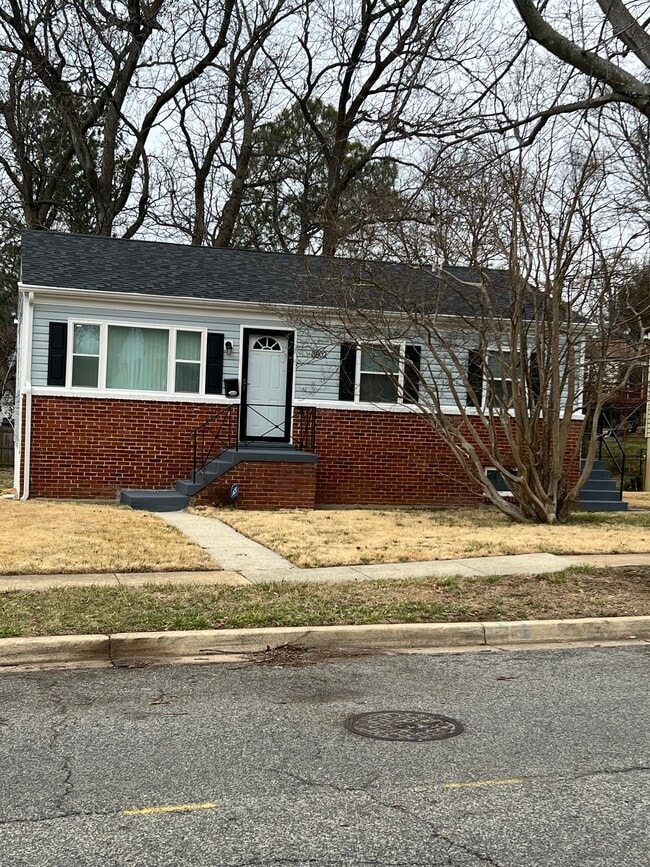 property at 3802 Thornwood Rd