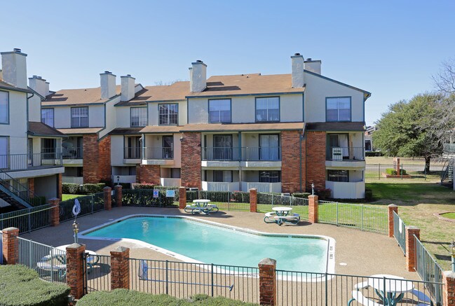 Cadence in Dallas, TX - Building Photo - Building Photo