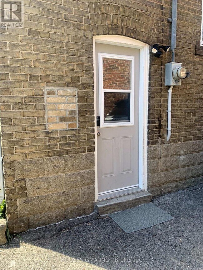 324 Lawrence Ave W in Toronto, ON - Building Photo - Building Photo