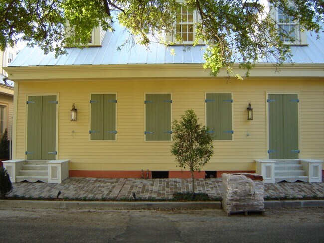 3027 Chestnut St, Unit 3027 in New Orleans, LA - Building Photo - Building Photo