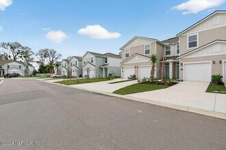 5978 Ortega Lk Dr in Jacksonville, FL - Building Photo - Building Photo