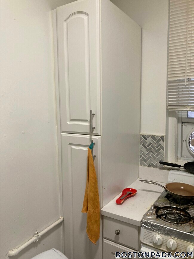 89 Park Dr in Boston, MA - Building Photo - Building Photo