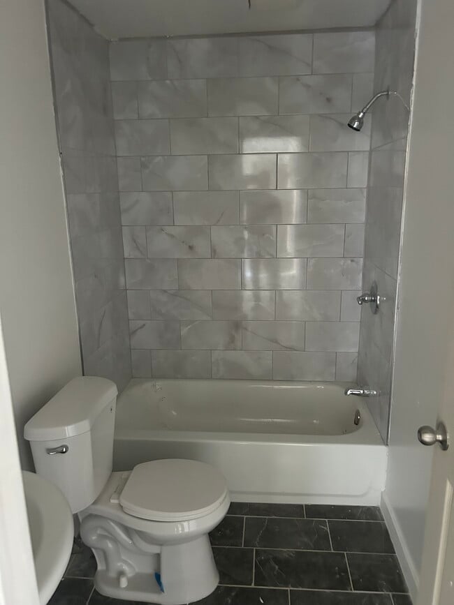 1539 W Ave L 8 in Lancaster, CA - Building Photo - Building Photo