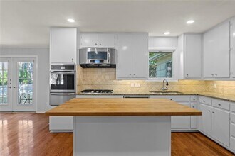 2800 Carlton Rd in Austin, TX - Building Photo - Building Photo