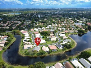 2549 Egret Lake Dr in Greenacres, FL - Building Photo - Building Photo