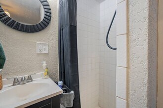 542 W Boulder St in Colorado Springs, CO - Building Photo - Building Photo