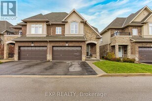 67 Padua Cres in Hamilton, ON - Building Photo