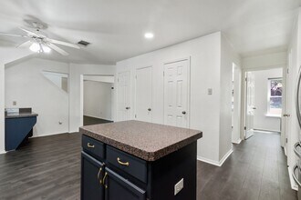 1305 Cedar Brook Dr in Cedar Park, TX - Building Photo - Building Photo