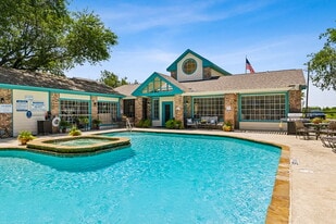 Solarium in Greenville, TX - Building Photo