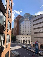 Fourth Avenue in New York, NY - Foto de edificio - Building Photo