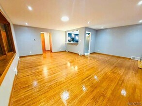 2791 N Forest Rd in Getzville, NY - Building Photo - Building Photo