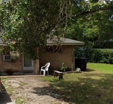 7911 Magna St in Houston, TX - Building Photo