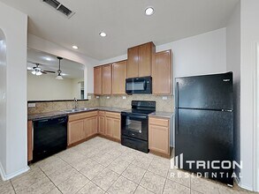 1130 Sundance Fort in San Antonio, TX - Building Photo - Building Photo