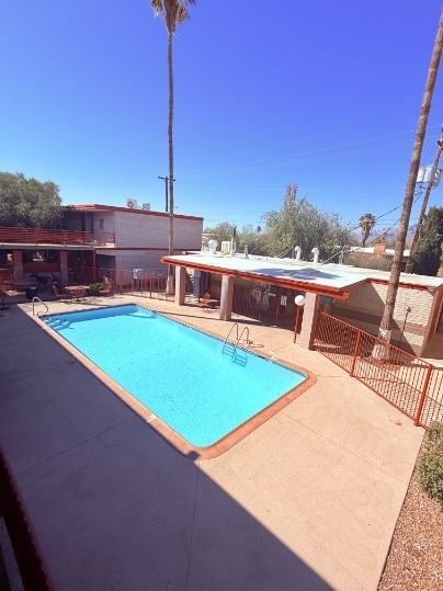 Broadway Apartments in Tucson, AZ - Foto de edificio - Building Photo