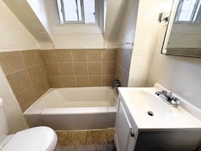 820 Collins St in Pittsburgh, PA - Building Photo - Building Photo