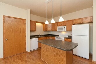 4510 Twain Cir in Ames, IA - Building Photo - Building Photo