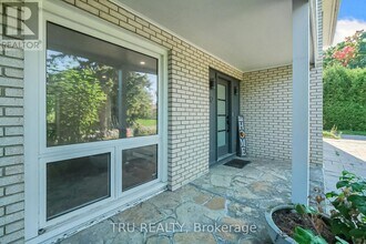 12 Apache Crescent in Ottawa, ON - Building Photo - Building Photo
