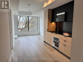 28-228 Eastern Ave in Toronto, ON - Building Photo - Building Photo