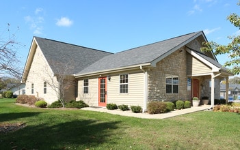 The Apartments at Glenwood in Heath, OH - Foto de edificio - Building Photo