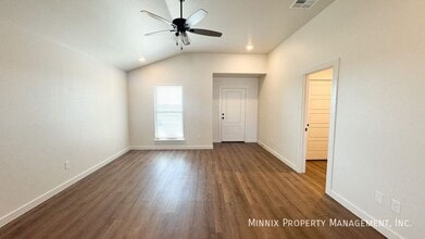 2127 Langford Ave in Lubbock, TX - Building Photo - Building Photo