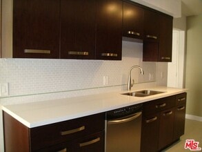 1730 Camino Palmero St in Los Angeles, CA - Building Photo - Building Photo