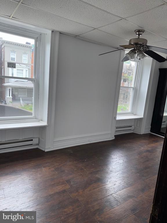 property at 2213 W Tioga St