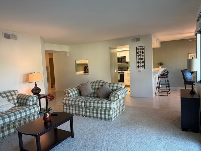 35200 Cathedral Canyon Dr, Unit I-71 in Cathedral City, CA - Building Photo - Building Photo