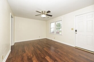 702 Couch St in McMinnville, TN - Building Photo - Building Photo