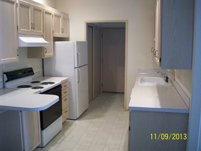 806-810 SE Marine Dr in College Place, WA - Building Photo - Building Photo