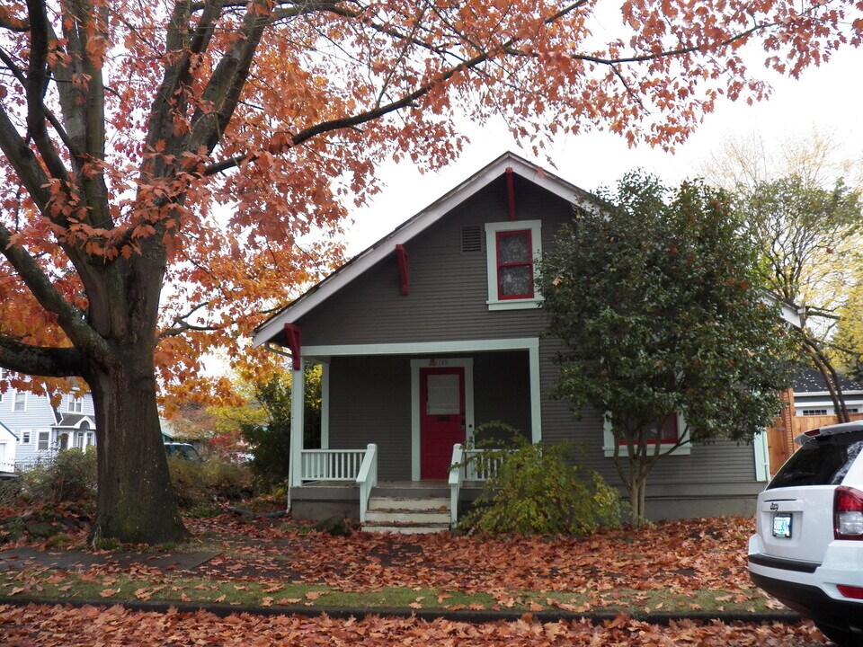 1103 NE 59th Ave in Portland, OR - Building Photo