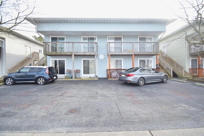 113 Jamestown Rd, Unit Balmoral 113C in Ocean City, MD - Building Photo - Building Photo