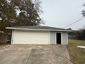 928 Francais Dr in Shreveport, LA - Building Photo - Building Photo
