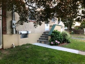 5 French St in Danbury, CT - Building Photo - Building Photo