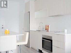 20-520 Tubman Ave in Toronto, ON - Building Photo - Building Photo