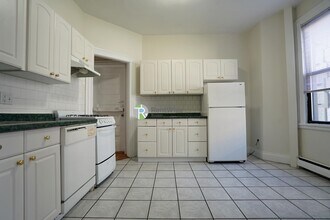 72 Gardner St, Unit E2 in Boston, MA - Building Photo - Building Photo