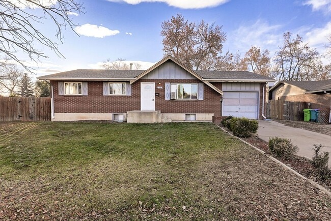 property at 1517 Castlerock Dr