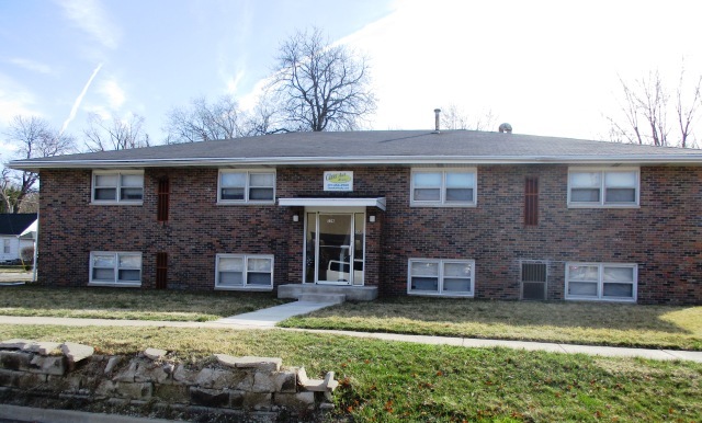 506 N Linden St in Normal, IL - Building Photo