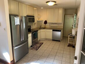 46 Crooked Ln in Cherry Hill Township, NJ - Building Photo - Building Photo