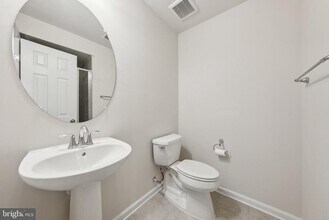 7119 Rowlock Aly in Beltsville, MD - Building Photo - Building Photo