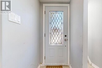 5 Billington Crescent in Toronto, ON - Building Photo - Building Photo