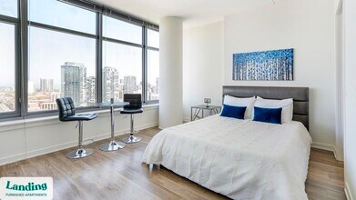 347 W Chestnut St in Chicago, IL - Building Photo - Building Photo