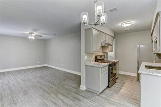 10611 Golden Quail Dr in Austin, TX - Building Photo - Building Photo