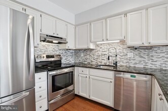 237 McIntosh Rd in West Chester, PA - Foto de edificio - Building Photo