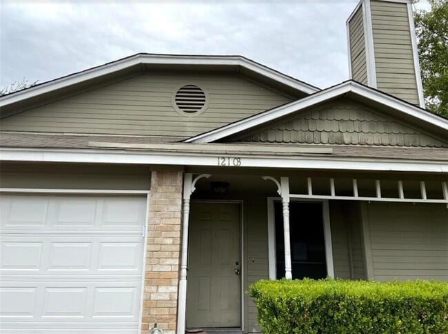 12103 Sunderland Dr in Austin, TX - Building Photo - Building Photo